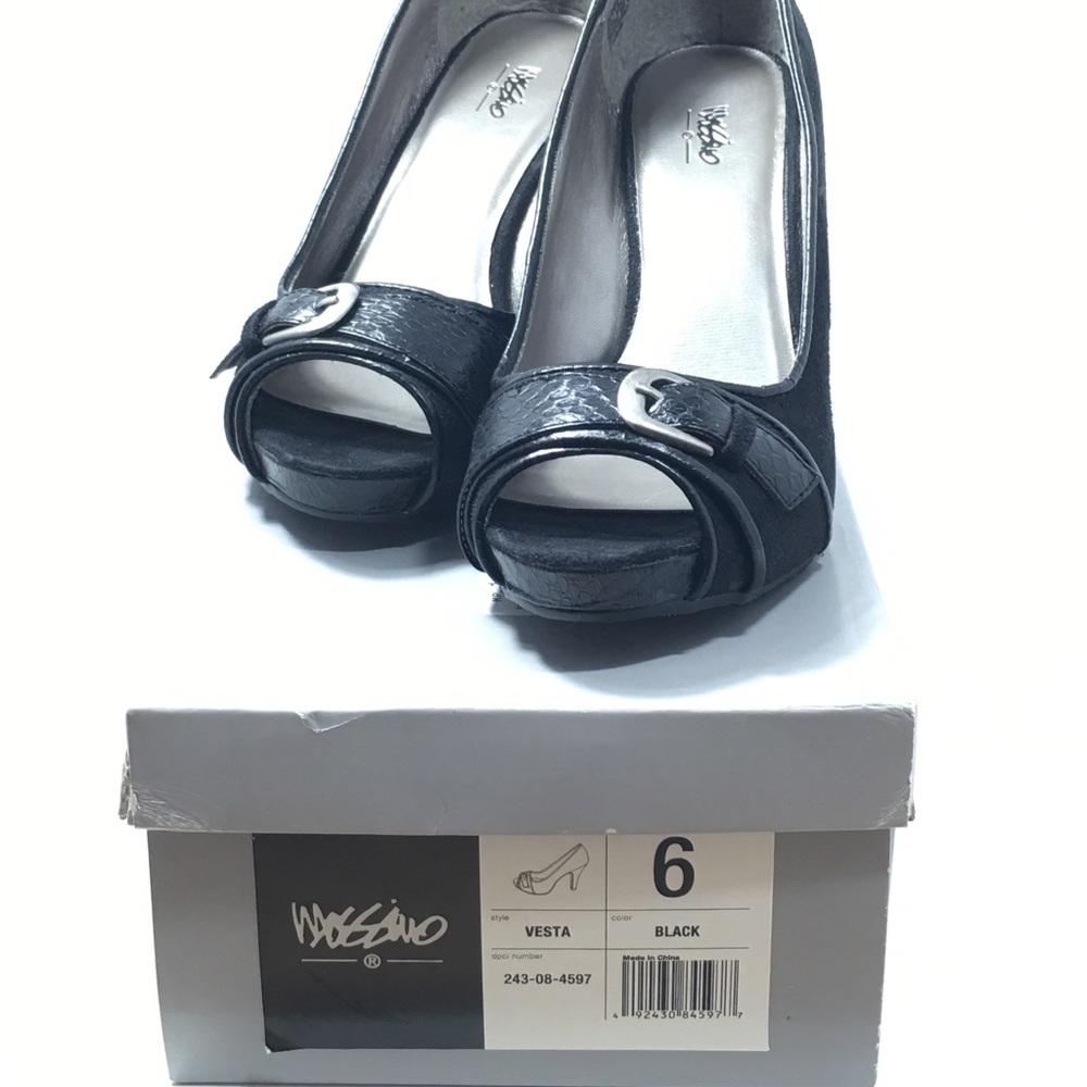 Mossimo “Vesta” shoes